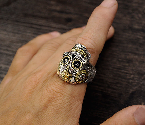 Men's Silver Sugar Skull Ring on Hand Model