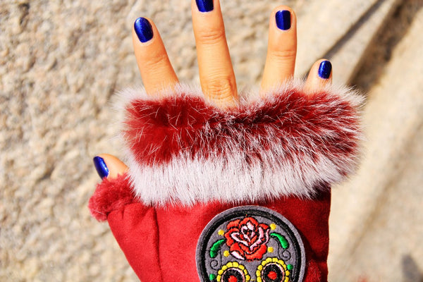 Sugar Skull Red Fingerless Fur Trim Gloves Close Up